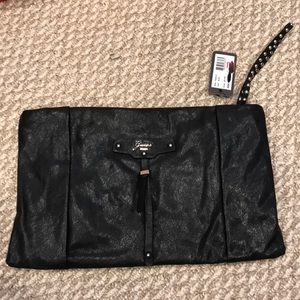 NWT!!! Guess clutch.